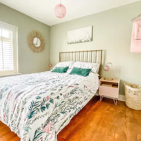 Beautiful 2 Bedroom Cottage With Private Courtyard In Arundel Centre Exterior photo