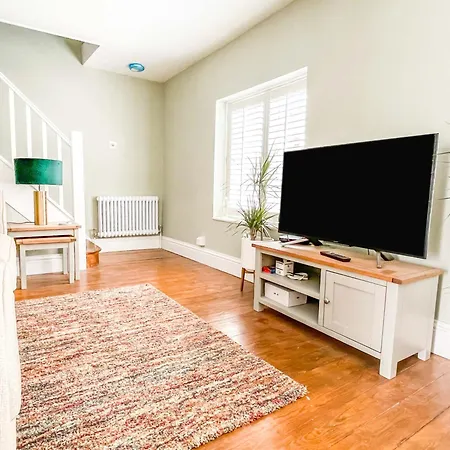Beautiful 2 Bedroom Cottage With Private Courtyard In Arundel Centre Exterior photo