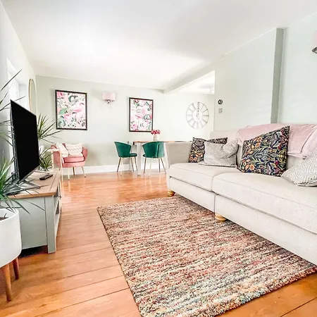 Beautiful 2 Bedroom Cottage With Private Courtyard In Arundel Centre Exterior photo